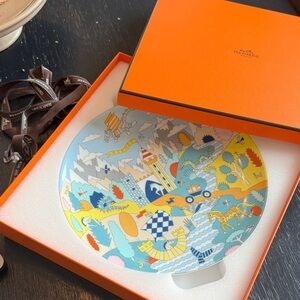Hermes Epopee dessert Plate brand new in box
